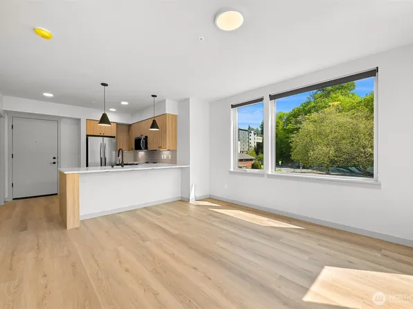 820 N State Street #521, Bellingham, WA 98225