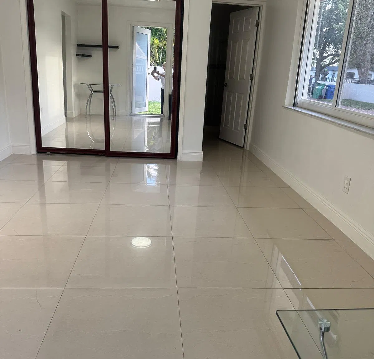 1 bed, 300 sqft, $1,800 — Photo 4