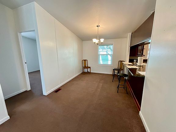 4th image of 200 James Ct Unit 18
