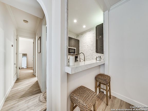 4th image of 7711 broadway #9B