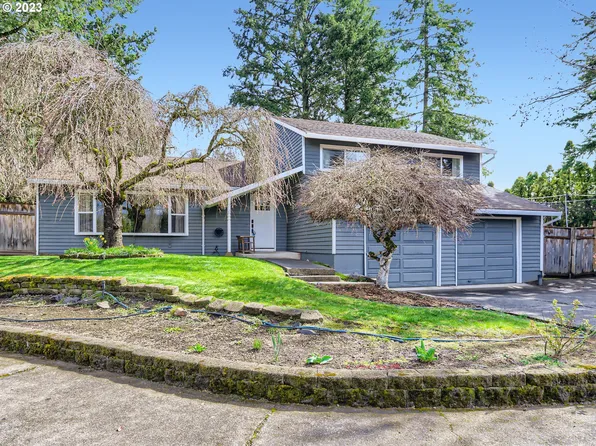 4261 NE Meadow Ln, Hillsboro, OR 97124