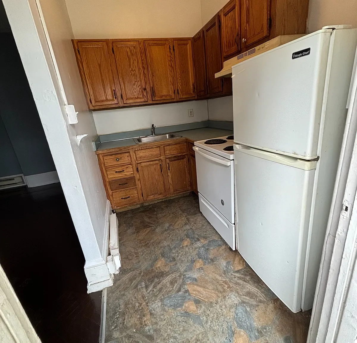 811 W Main St — Photo 3