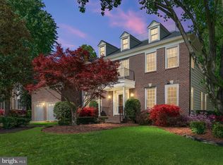 8105 Haddington Ct, Fairfax Station, VA