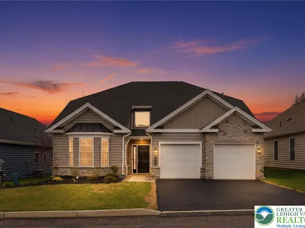 5471 Traditions Dr, Coopersburg, PA 18036