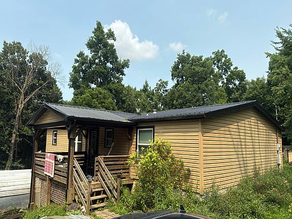 2nd image of 185 Valley View Dr SE