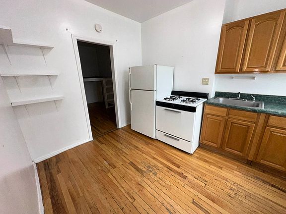 2nd image of 133 Meserole St APT 1B