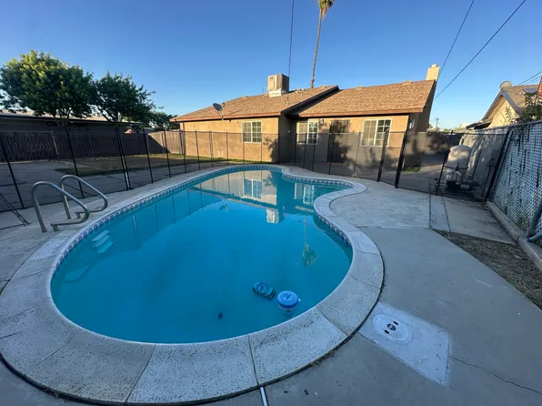 2901 Belhaven St, Bakersfield, CA 93304