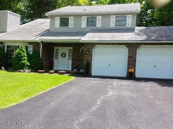 3142 Evergreen Cir, Tobyhanna, PA 18466