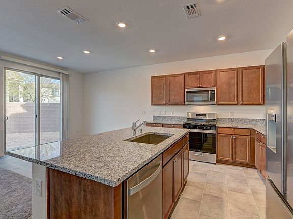 4th image of 8001 Texas Hills St