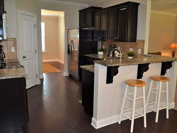 4th image of 2612 Waites Dr