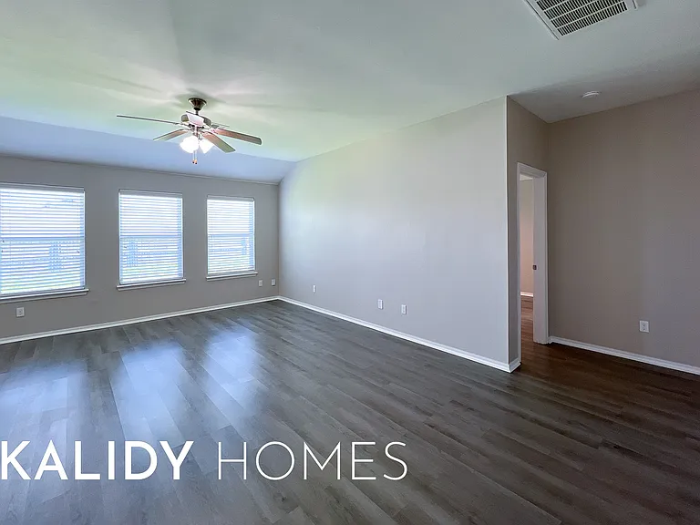 2928 Cider Mill Ln — Photo 5