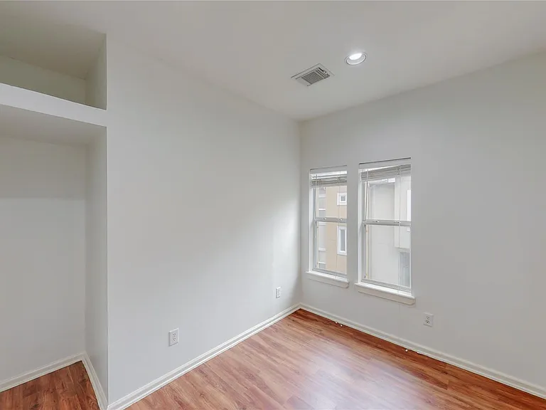 5843 Petty St #C — Photo 18