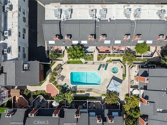 3rd image of 19431 Sherman Way Unit 24