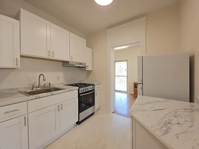 602 I St #1 — Photo 11