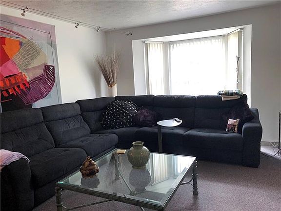 Livingroom with bay window!
