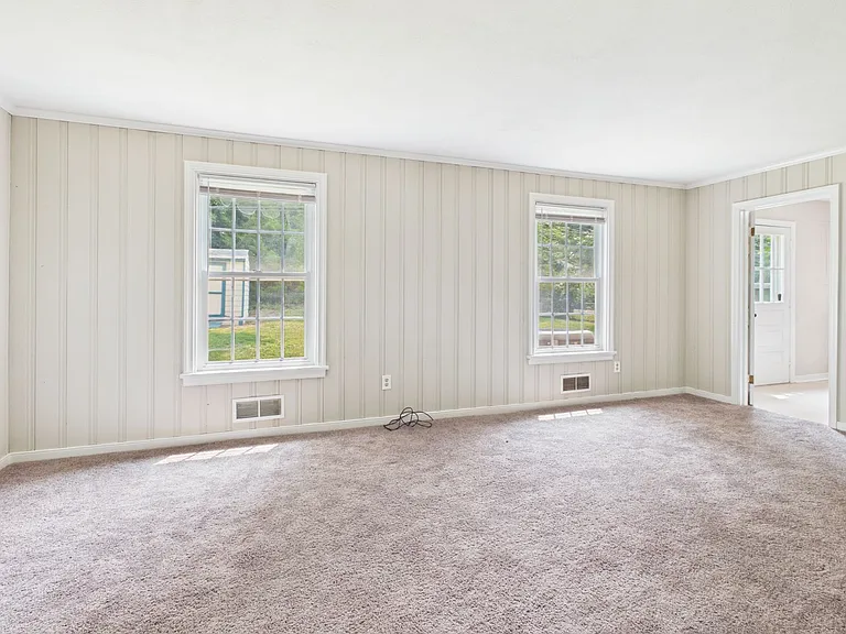 1519 Chauncey Ln — Photo 28