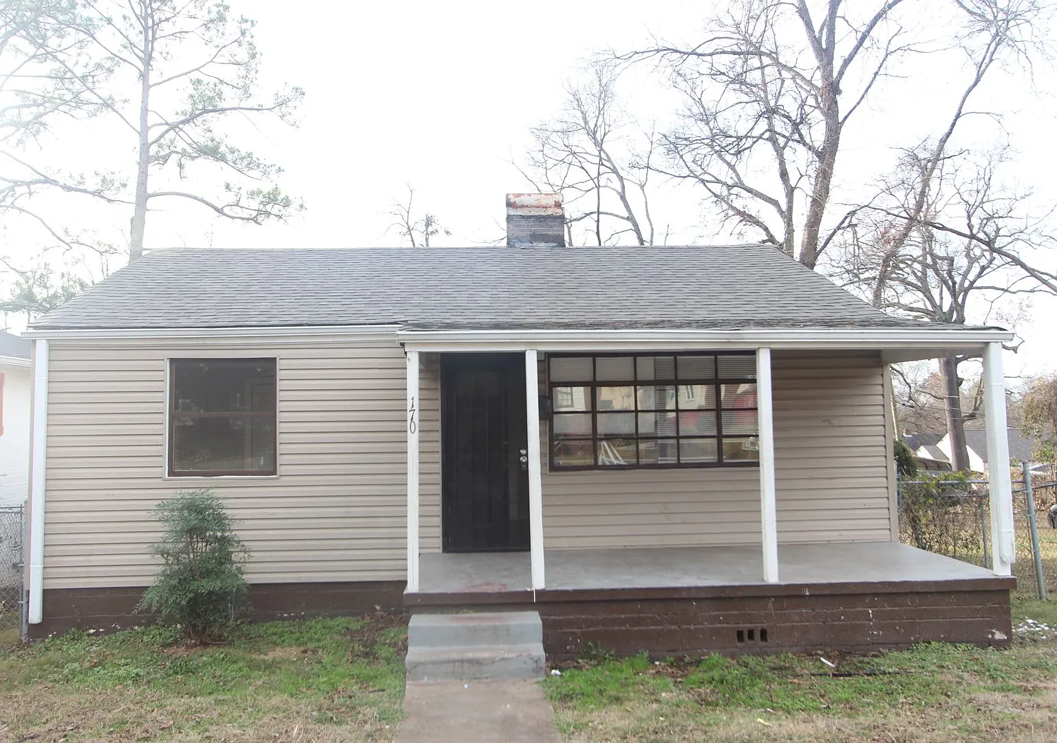 New On The Market! Fresh New Updates!! Better Hurry To See This One!! — Photo 1