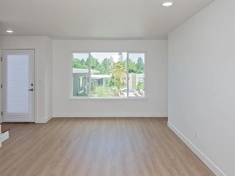 3132 SW Marigold St — Photo 18