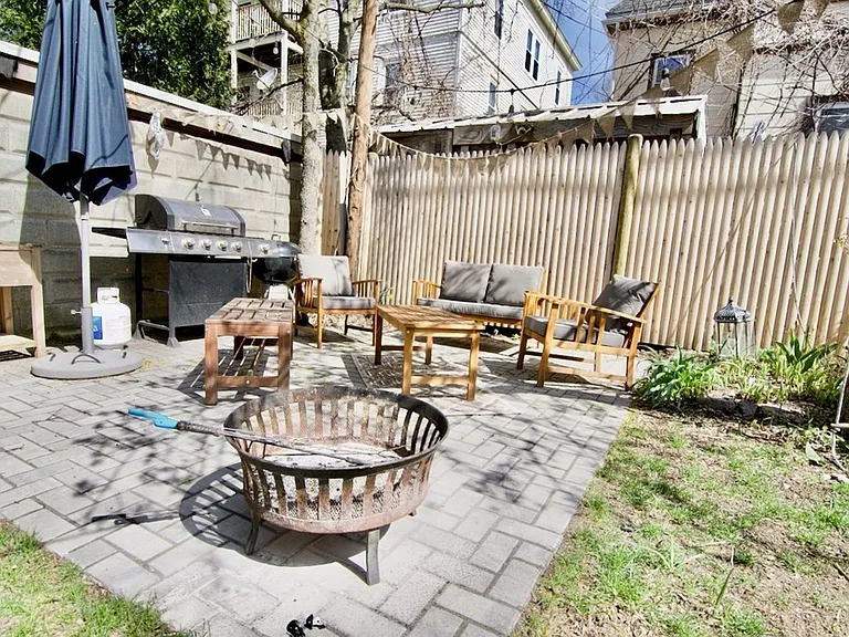 97 Sawyer Ave — Photo 32
