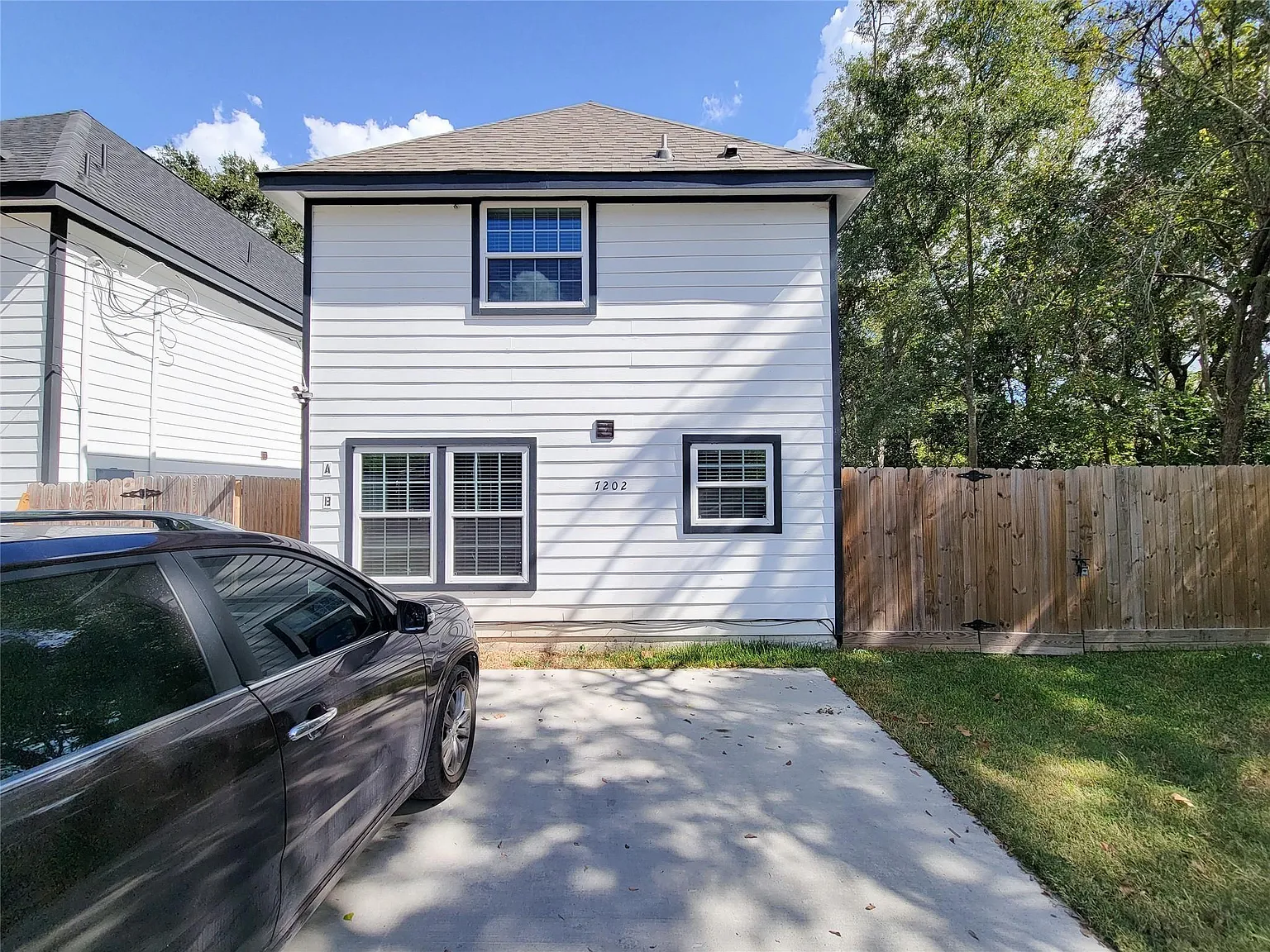 3 bed, 2.0 bath, 1160 sqft, $1,600 — Photo 1