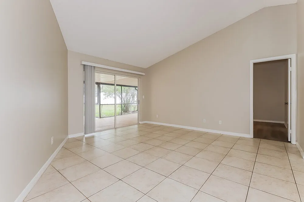 4 bed, 3.0 bath, 2102 sqft, $2,845 — Photo 3