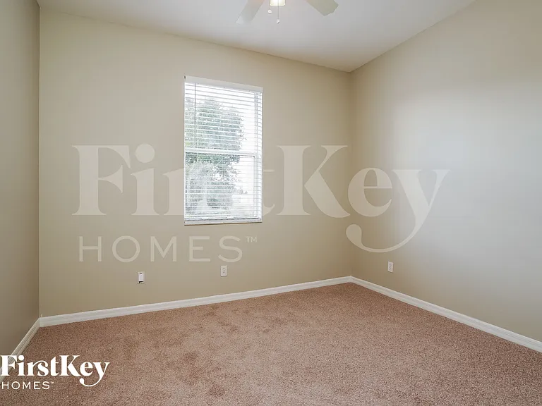 3002 45th St SW — Photo 11
