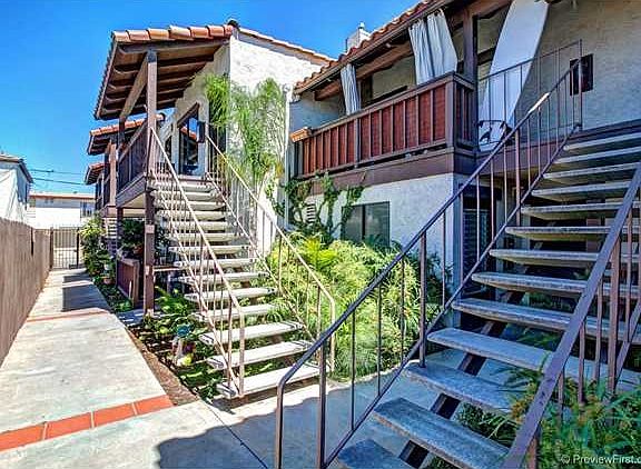 3rd image of 4521 Hawley Blvd Unit 1