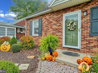 230 Edgewood Rd, York, PA 17402