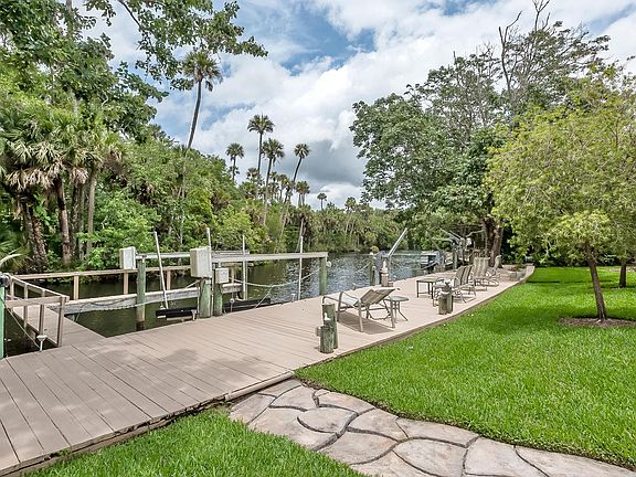 4th image of 41 Twin River Dr