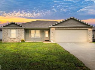 605 Elizabeth Dr, Paragould, AR 72450