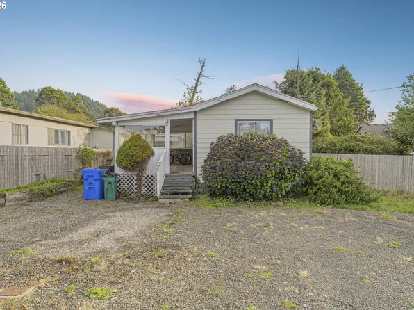 8305 Stark St, Rockaway Beach, OR 97136