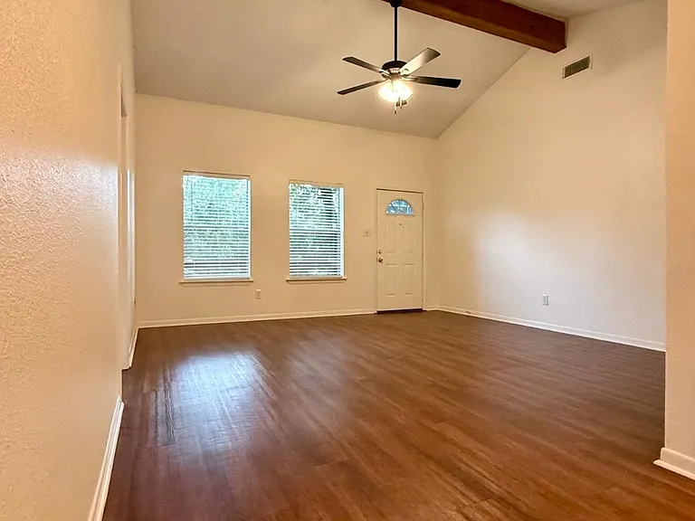 779 English Ln — Photo 5