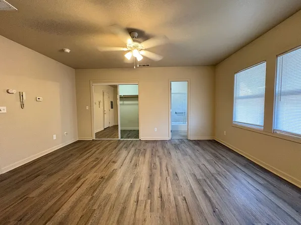 122 W Oak St APT 8, Lodi, CA 95240