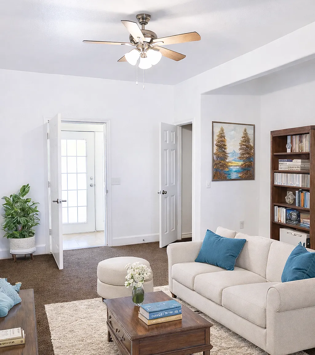 10940 Helms Trl — Photo 2