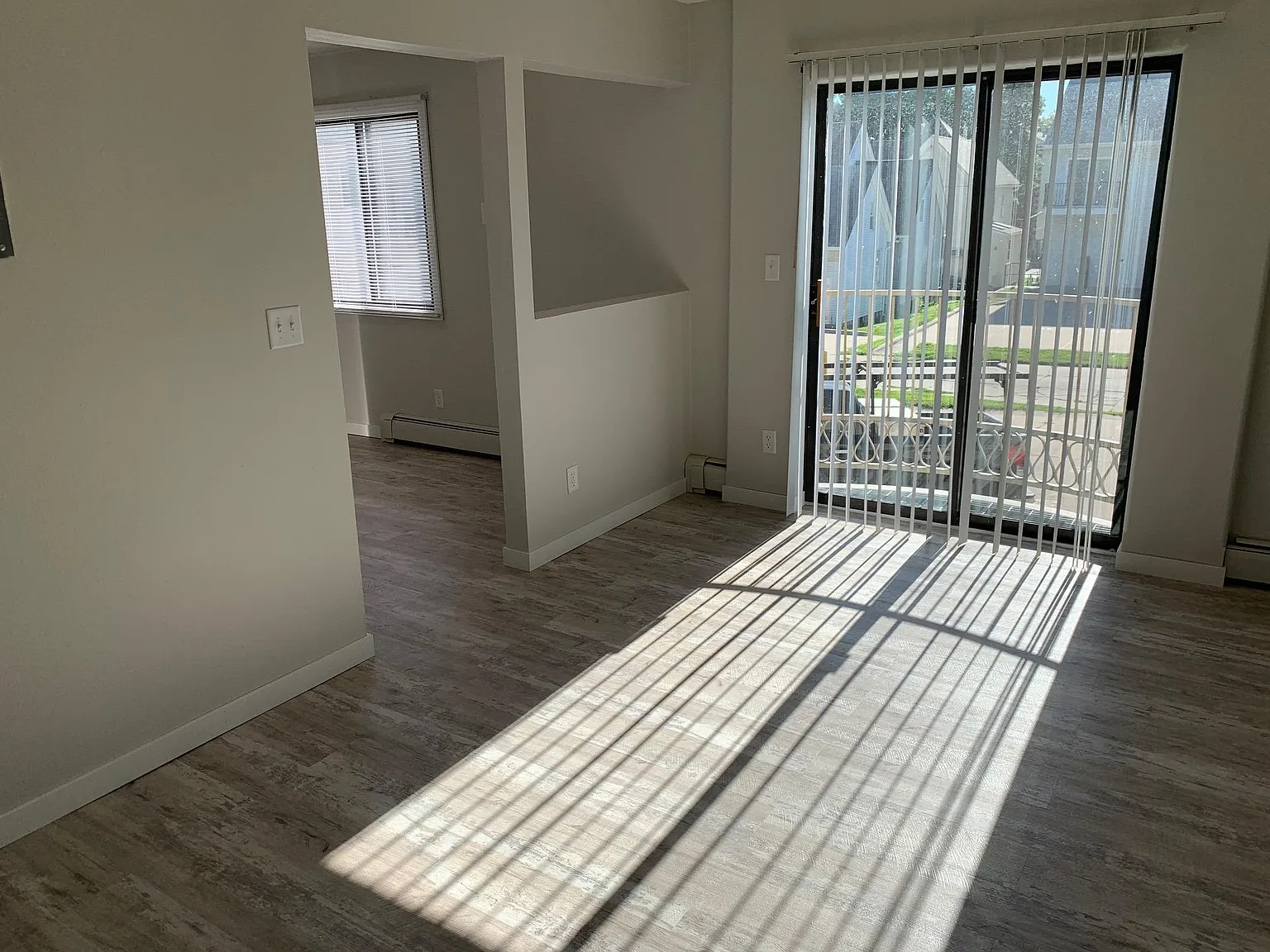 2 bed, $1,476 — Photo 3