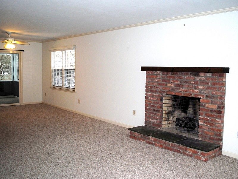 21 Downing Way Madison, CT Zillow Apartments for Rent in Madison