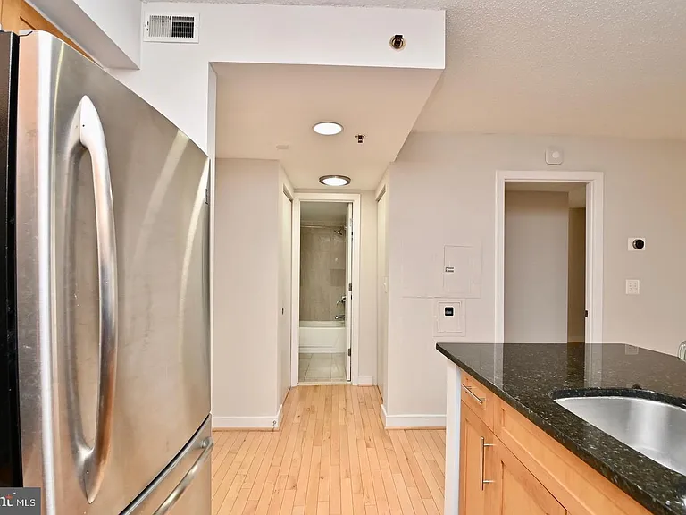 7500 Woodmont Ave #S712 — Photo 13