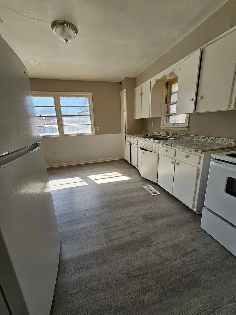 1218 NW 80th Street — Photo 4