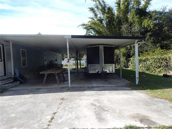 4th image of 301 Portia St
