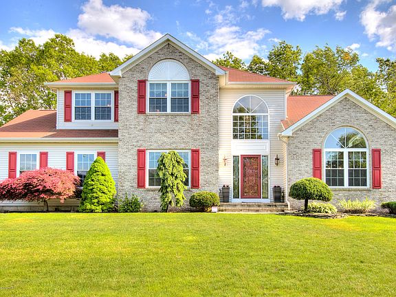 3rd image of 1221 Wilkinson Dr