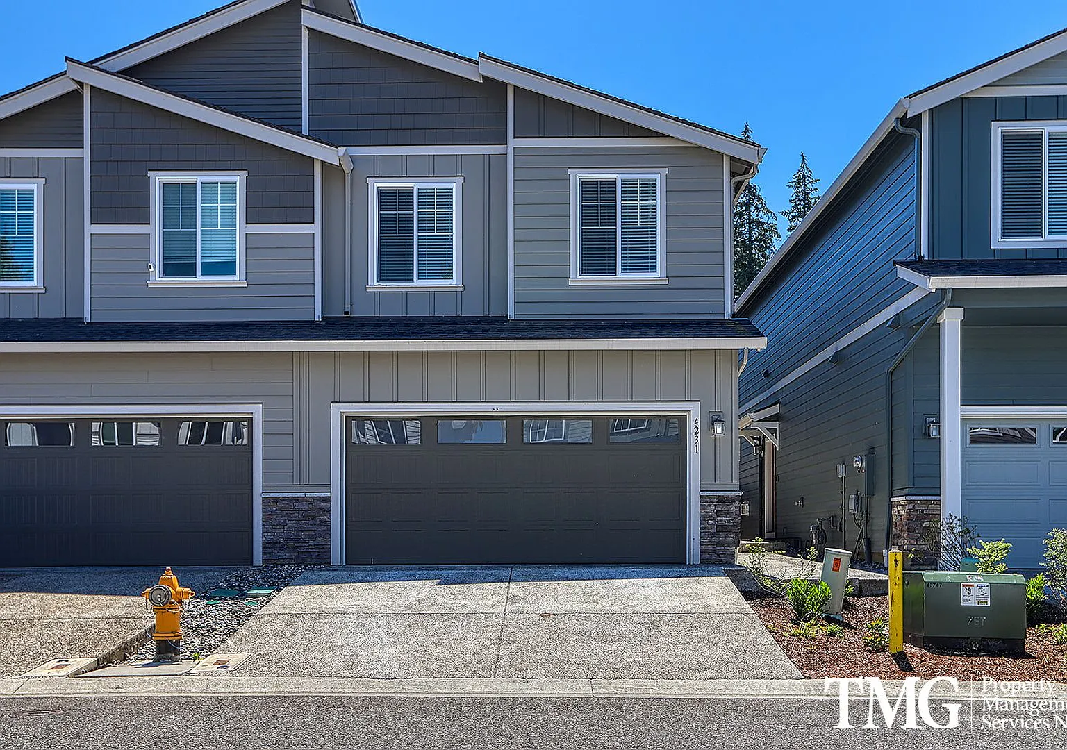 3 Bedroom, 2.5 Bath Townhome In Ridgefield! — Photo 1