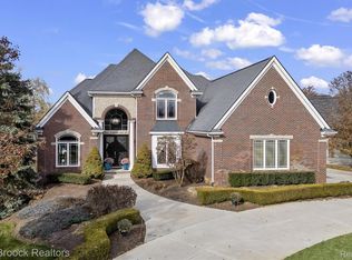 3325 Timberlake Dr, Commerce Township, MI 48390