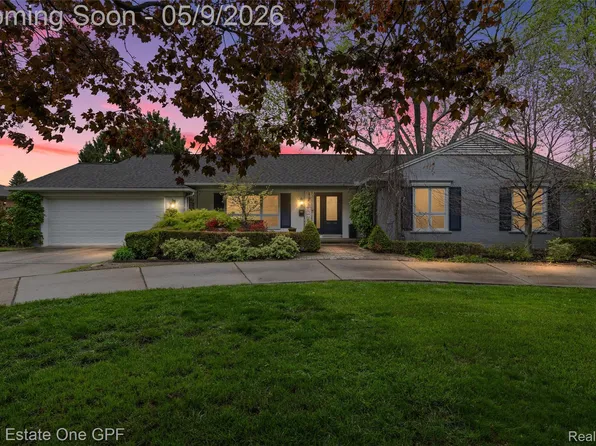 65 Willison Rd, Grosse Pointe Shores, MI 48236
