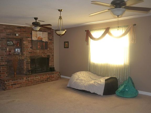 2nd image of 287 Hinman Dr