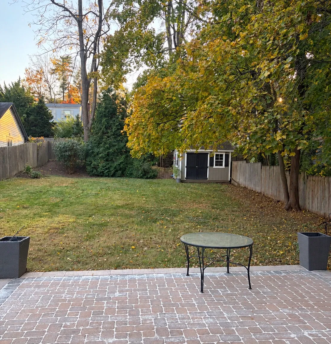 3 bed, 1040 sqft, $2,200 — Photo 2