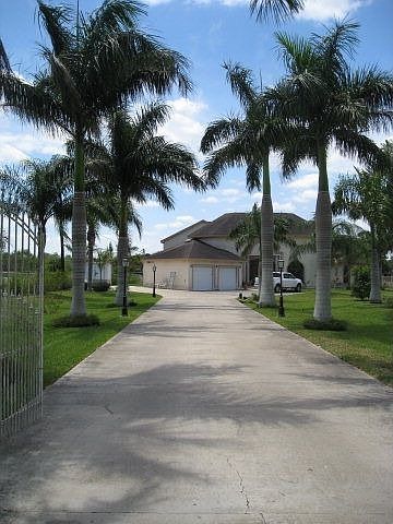 1st image of 1010 Acacia Lake Dr