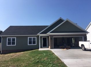 111 Rhodes Hill Dr, Dayton, VA 22821