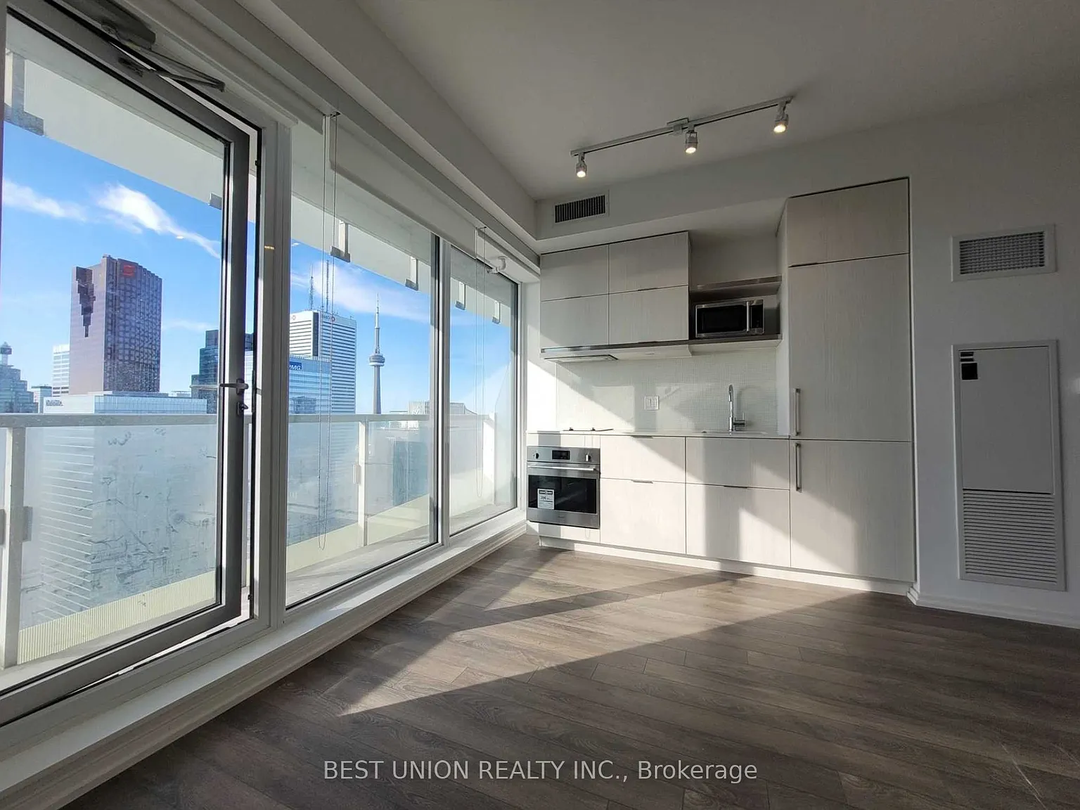 Studio, $2,200 — Photo 2