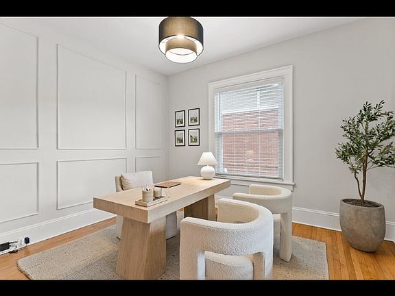 5th image of 704 W Pine St