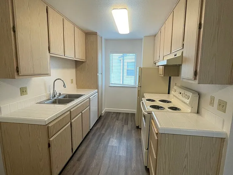 Sierra Ridge — Photo 112